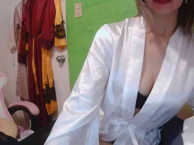 xxAsianBitch69xx webcam
