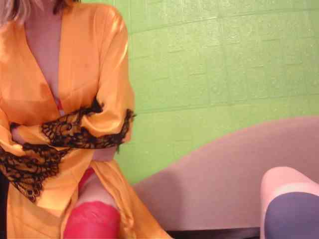 AsianBitch69 webcam