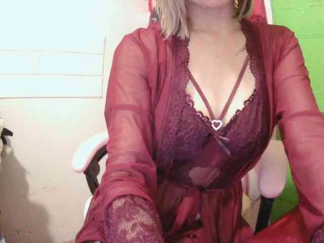CamsAdrianna webcam