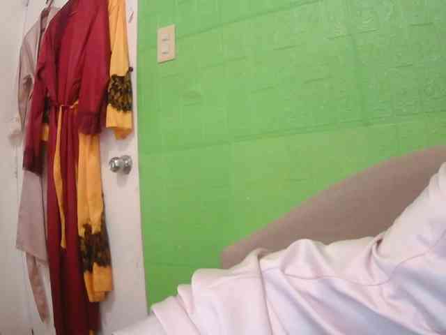 xxAsianBitch69xx webcam