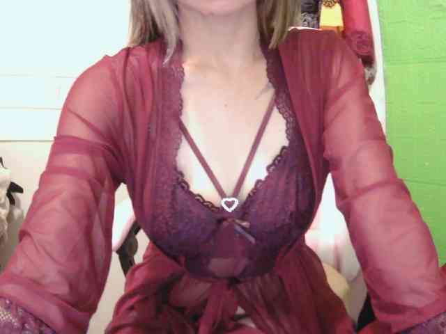 CamsAdrianna webcam
