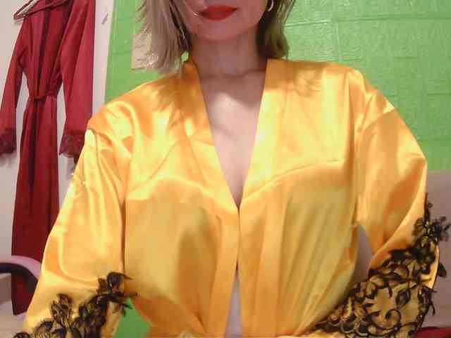 CamsAdrianna webcam