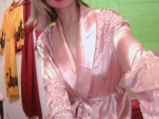 CamsAdrianna webcam