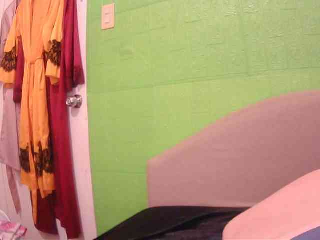 xxAsianBitch69xx webcam