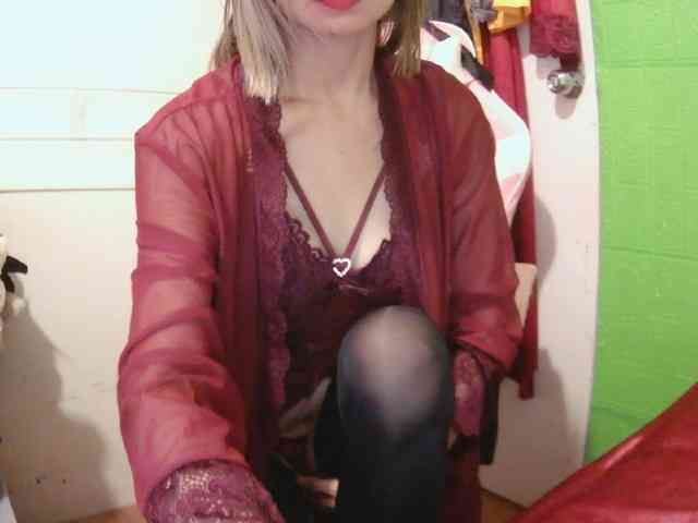 CamsAdrianna webcam