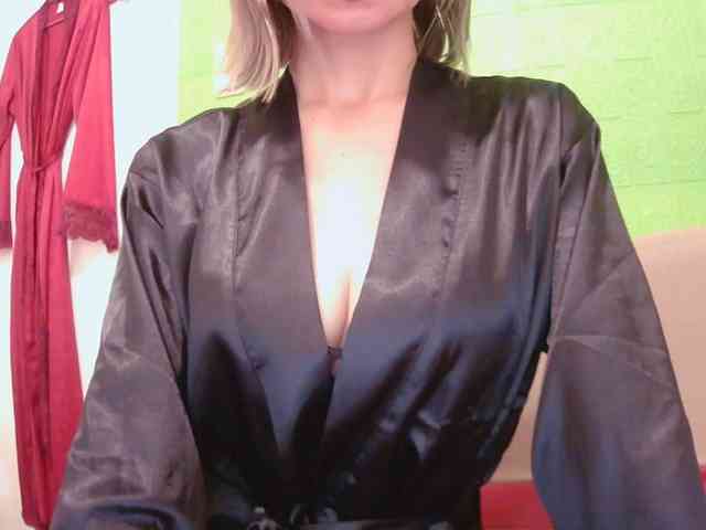 CamsAdrianna webcam