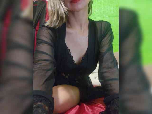 CamsAdrianna webcam