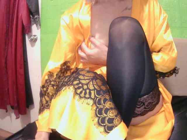 xxAsianBitch69xx webcam