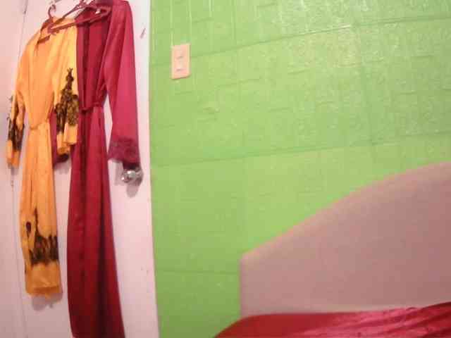 CamsAdrianna webcam