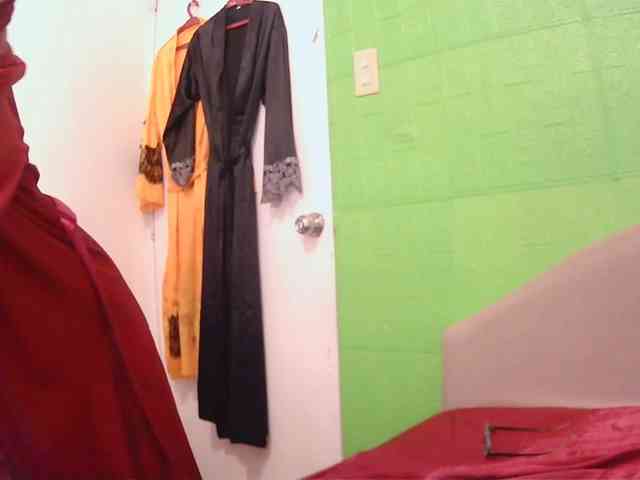 CamsAdrianna webcam