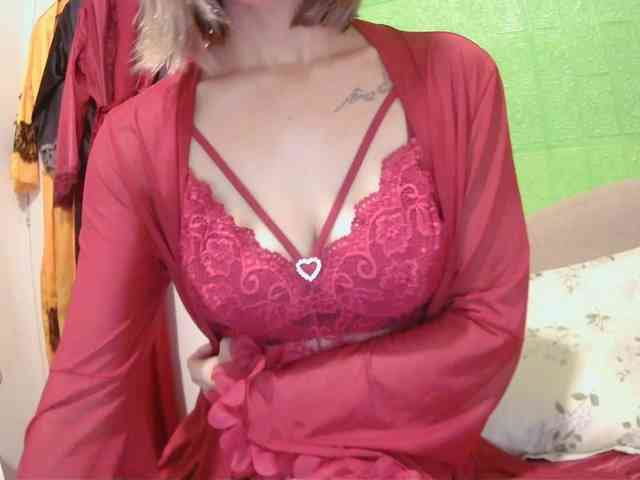 CamsAdrianna webcam