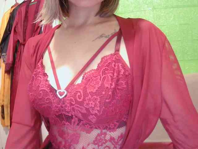 CamsAdrianna webcam