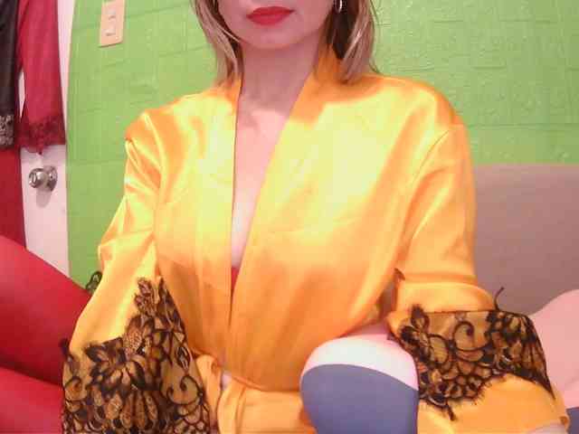 AsianBitch69 webcam