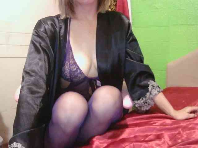 CamsAdrianna webcam