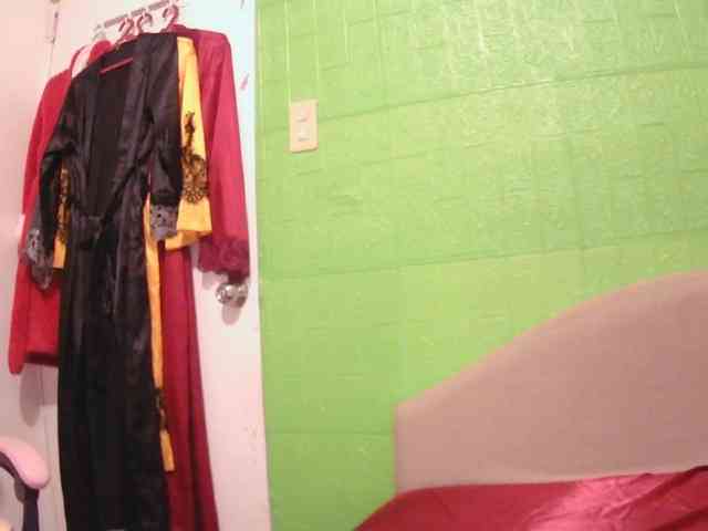 CamsAdrianna webcam