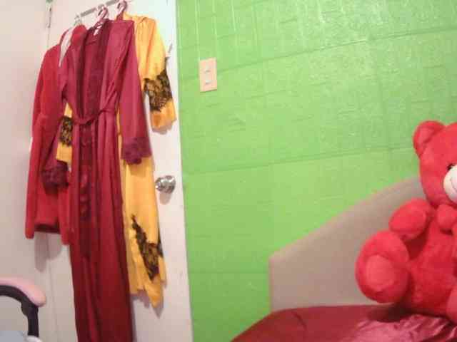 CamsAdrianna webcam