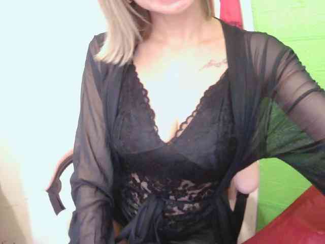 CamsAdrianna webcam