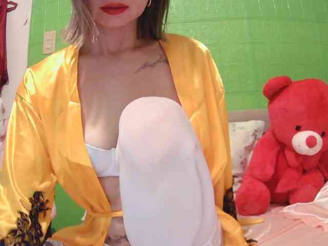 LivesAdrianna