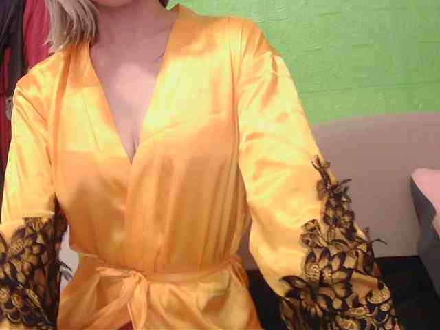 AsianBitch69 webcam