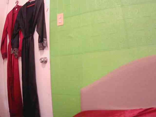 CamsAdrianna webcam
