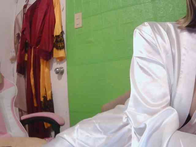 xxAsianBitch69xx webcam
