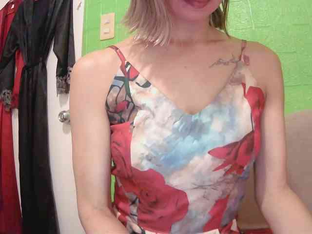 CamsAdrianna webcam