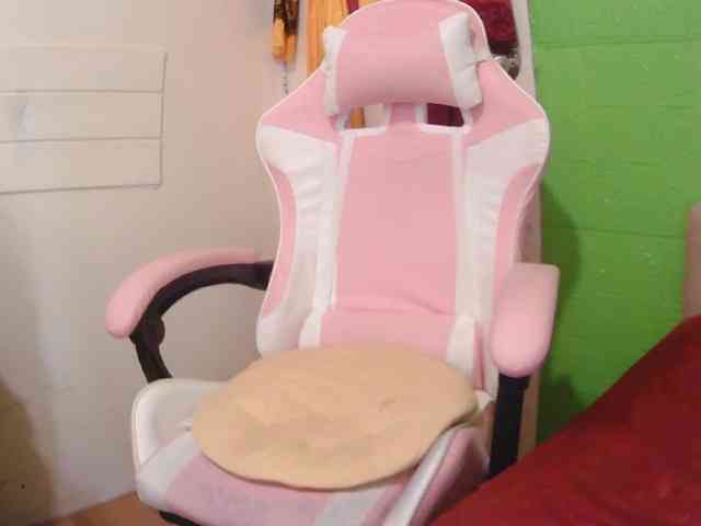 CamsAdrianna webcam
