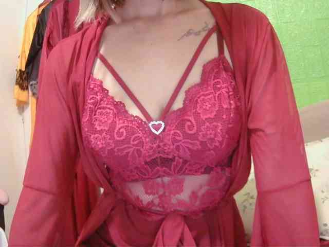 CamsAdrianna webcam