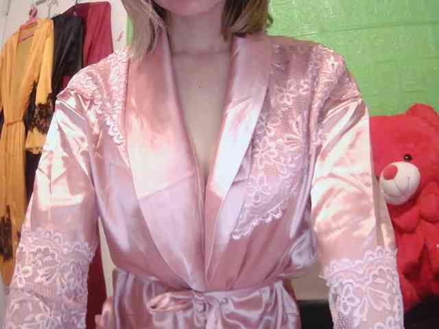 AsianBitch69 webcam