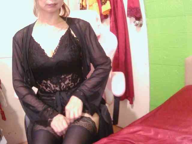 CamsAdrianna webcam