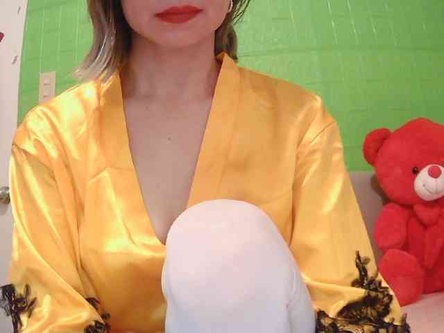 LivesAdrianna webcam