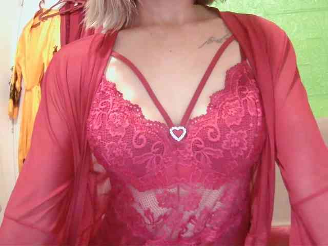 CamsAdrianna webcam