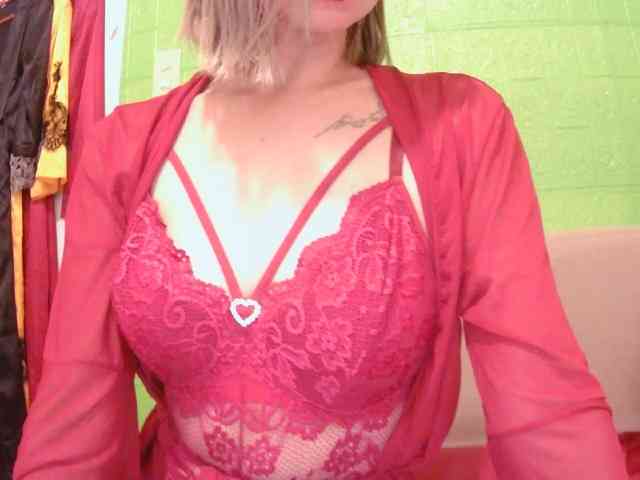 CamsAdrianna webcam