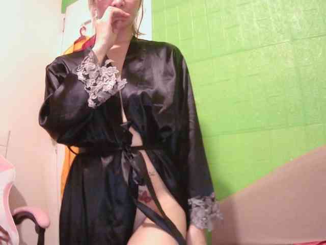 CamsAdrianna webcam