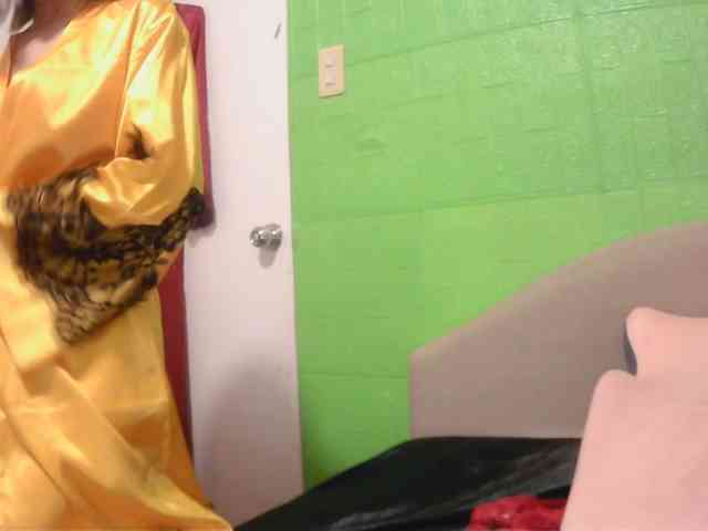 xxAsianBitch69xx webcam