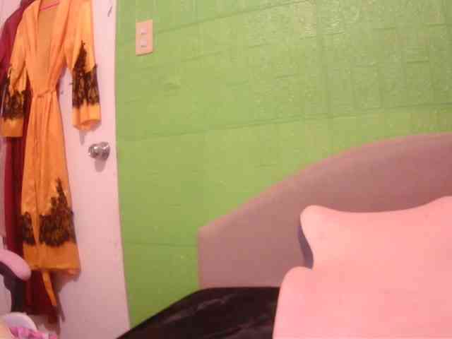 xxAsianBitch69xx webcam