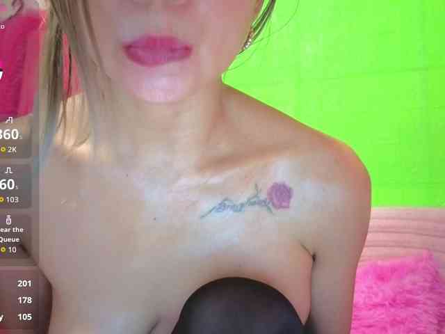 Model: xxPornAdriannaxx