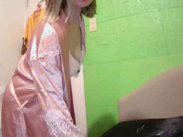 AsianBitch69 webcam