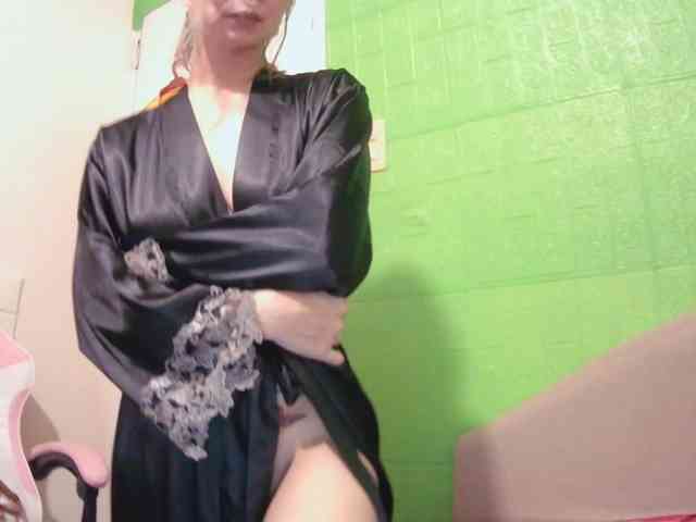 CamsAdrianna webcam