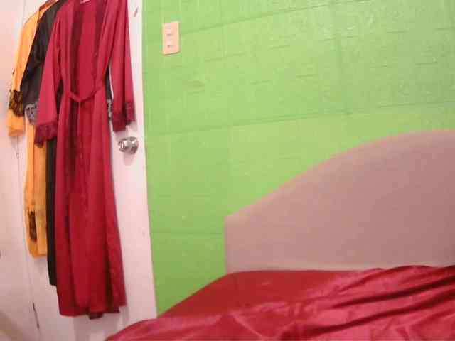 CamsAdrianna webcam