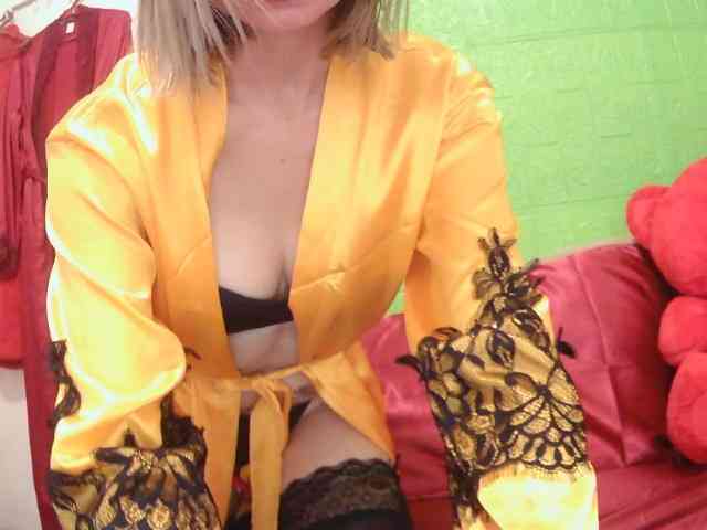 CamsAdrianna webcam