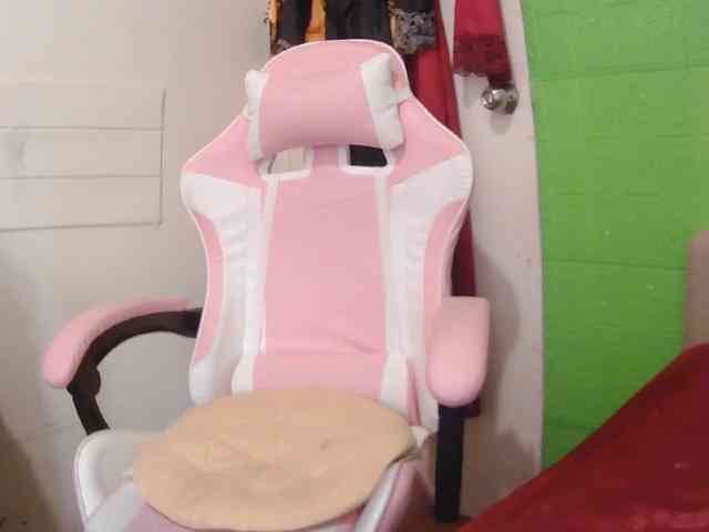 CamsAdrianna webcam