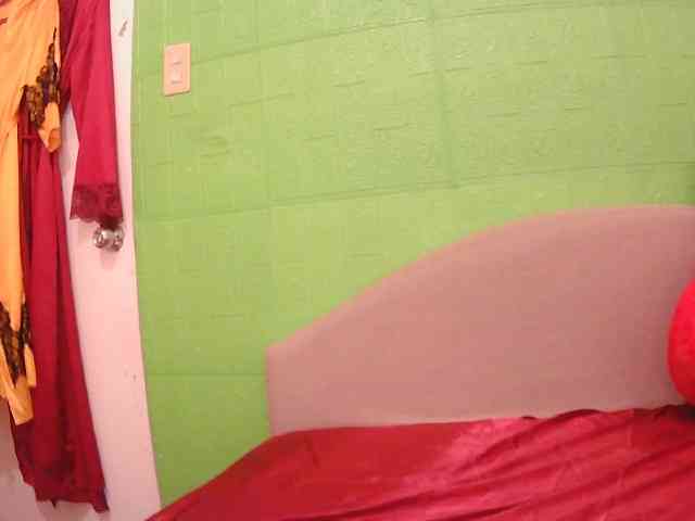 CamsAdrianna webcam