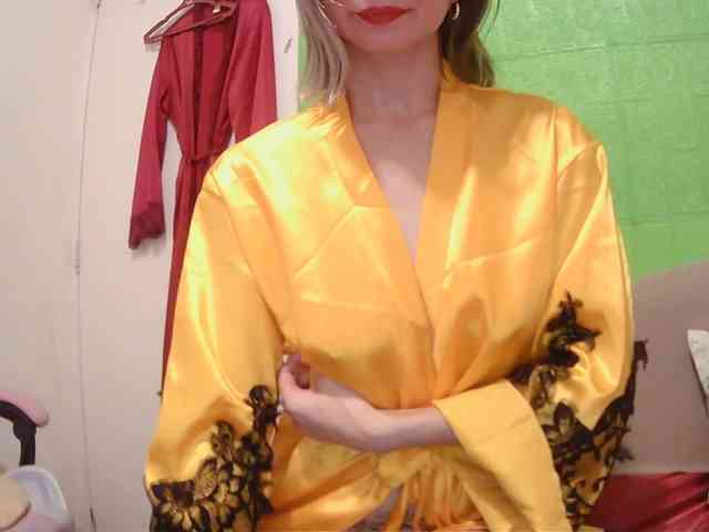 CamsAdrianna webcam
