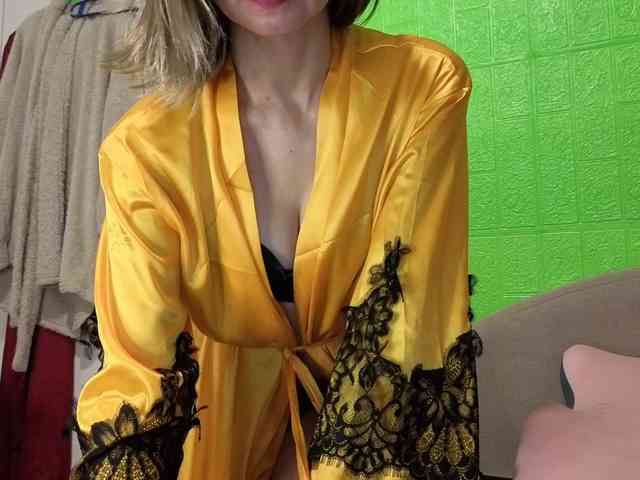 AsianBitch69 webcam