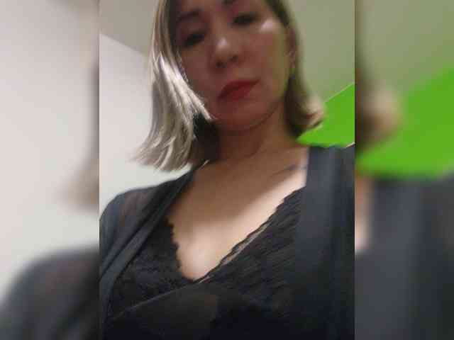 CamsAdrianna webcam