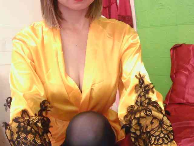 CamsAdrianna webcam