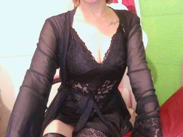 CamsAdrianna webcam