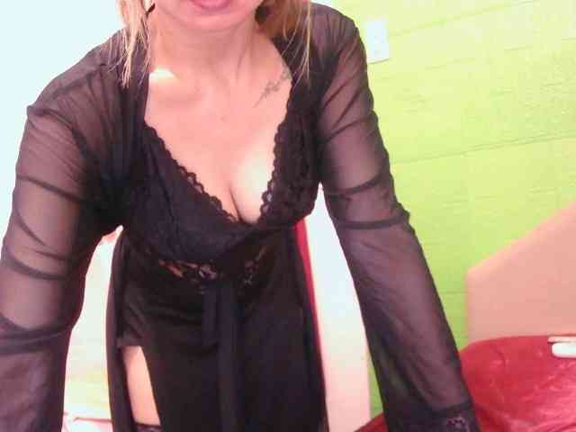 CamsAdrianna webcam