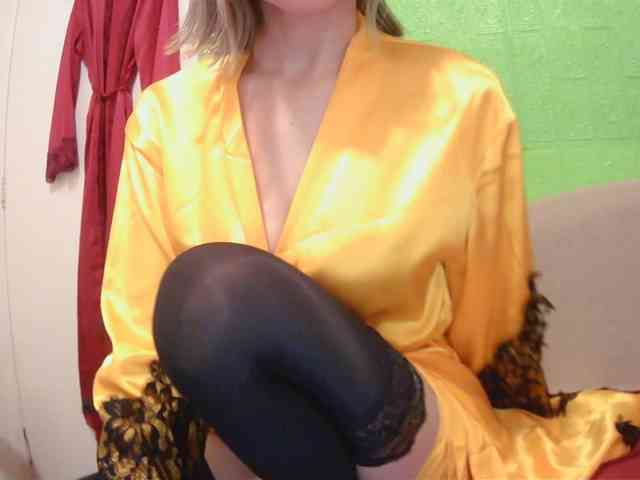 CamsAdrianna webcam